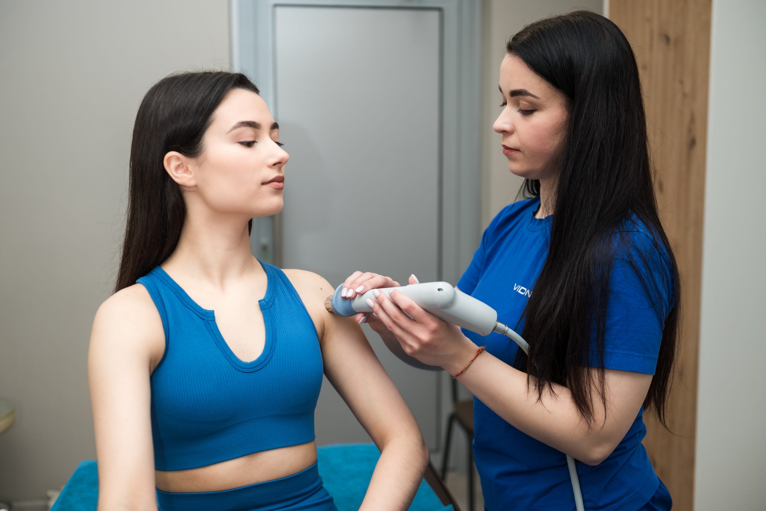 Біль у плечі: як реабілітація допомагає відновити рухливість?