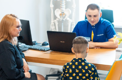 Масаж для дітей при порушеннях постави: як він працює в комплексі?